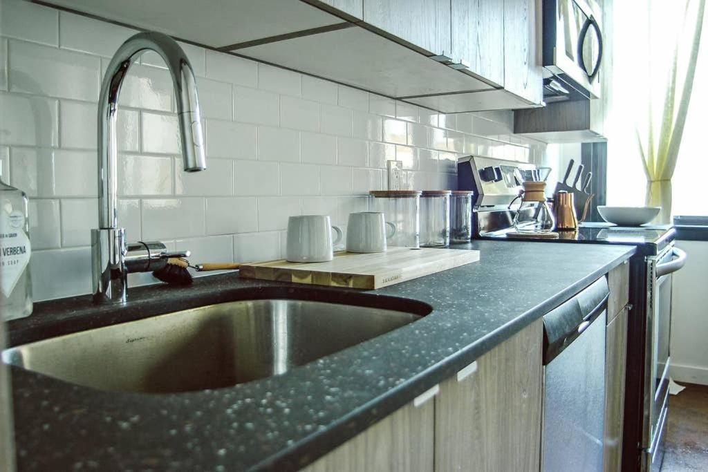 Rail Park Downtown Studio, Amazing Views, Contactless Check-In Filadelfia Exterior foto